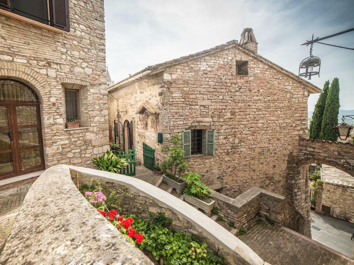 Hotel La Viola Di Assisi Exterior foto